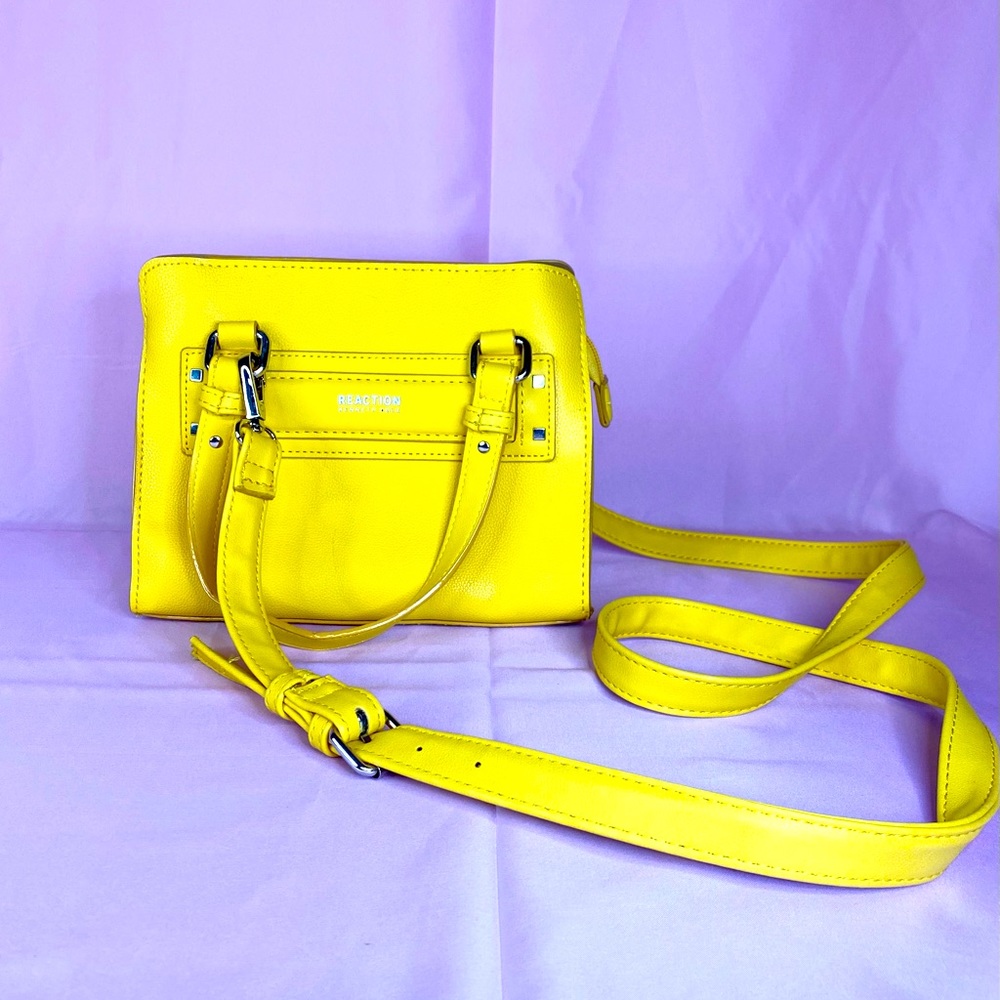 Kenneth Cole Reaction Leather Purse